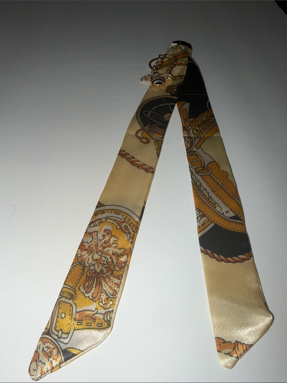 Silk-Effect Patterned Skinny Scarf for Men - Cream & Gold